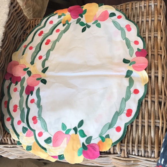 🦄 Vintage Linen Placemats Set of 4 - with coasters & Napkins 🦩 - Picture 2 of 13